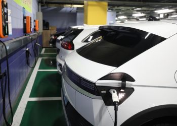 “전기차 충전 시간 아이폰보다 빨라진다” WSJ