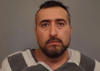 “저 남자가 엄마, 오빠 살해” 12살 소녀, 필사의 탈출