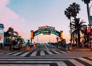 산타모니카, 말리부 비치 등 물놀이 금지..오염심각