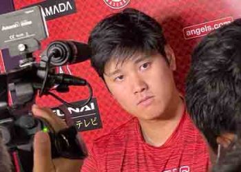 104년만 대기록 오타니, 홈런·3루타 ‘펄펄’..팀 3연패