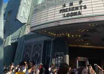 연일 한인타운에 수천여명 장사진..알고보니 K-POP 신생그룹 공연