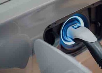 “7500달러 세금공제해도 전기차 여전히 너무 비싸”