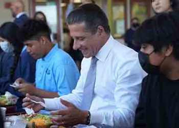 LA교육구, 개학 첫 날 5만명 결석..결석율 11%