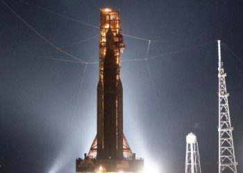 NASA 달탐사선 ‘아르테미스’  오늘 발사 재시도