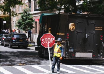 UPS발 물류대란 초읽기…UPS 노조원 35만명 파업 임박