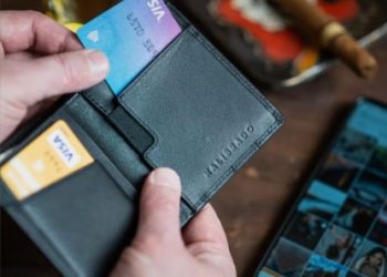 크레딧카드로 총기판매 추적한다… 비자·마스터·아멕스, 새 코드 제정