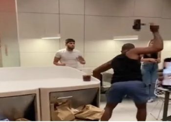 맨해튼 맥도날드 흉기 난동 “왜 날 무시해”