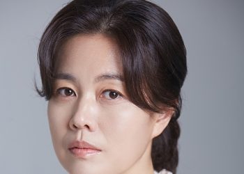 “50대 여배우 불륜설, 나 아냐…법적대응”