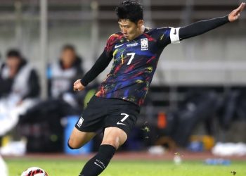 손흥민 프리킥에 놀란 英매체 “토트넘 고민해봐야”