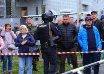 러시아 대규모 학교총격 15명 사망…나치 티셔츠 범인 자살