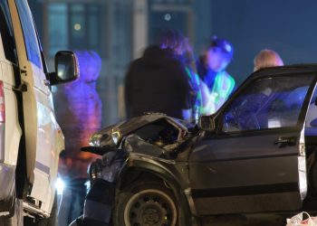 말싸움 하다 상대운전자 차로 치여 살해..20세 여성 체포