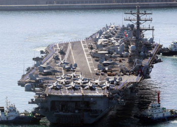 미 핵항모 뜬 동해 정조준…북한 사흘만에 또 미사일 발사