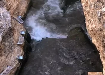 멕시코 지진 직후 데스밸리에 사막 쓰나미 발생(영상)