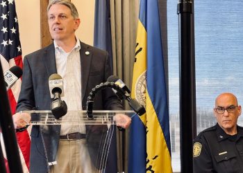 대학생 파티 총격 SNS 생중계..2명 사명, 5명 부상