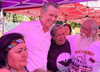 캘리포니아, 농장 노동자 노조 설립 합법화