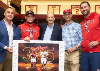 빅리그 새역사 STL 배터리…웨인라이트·몰리나 325G 호흡