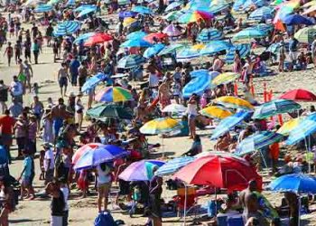 남가주 비치 마다 피서 인파 북새통