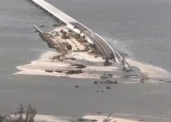 ’54명 사망’ 역대최강 허리케인 이안, 대서양 빠져나가