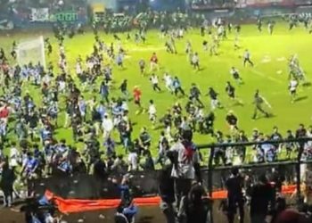 (2보)인도네시아, 축구응원단 129명 사망(영상)