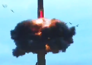 러, 대규모 핵훈련 실시..푸틴”핵보복 공격, 타격 위한 것”(영상)