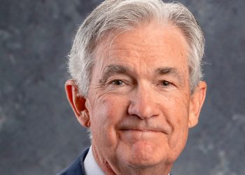 “소비자들 현금 아직 풍부…연준, 금리 더 올려야 할 수도”