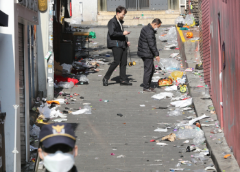 ‘이태원 참사’는  “술 때문 아닌 경찰력 문제”