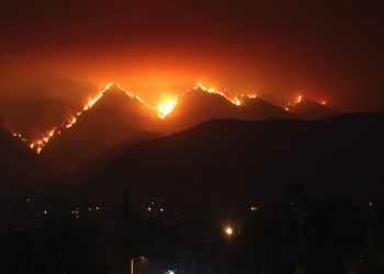 캘리포니아, 산불 책임 PG&E 전력사에 1억 5천만달러 벌금 부과