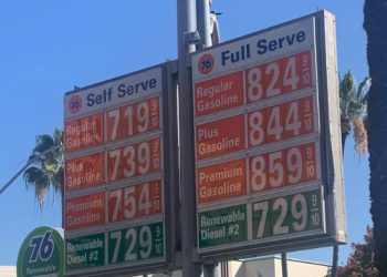 “헉~ 8달러?” LA 개솔린가 사상최고치 “듣지도 보지도 못한 가격”
