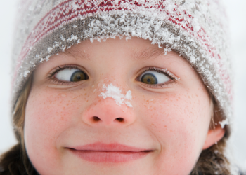 스마트폰 4시간 이상 사용, 급성 내사시 발병 우려