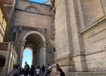 김대건 신부 조각상, 바티칸 성베드로 대성당에 세운다