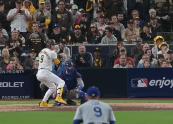 샌디에고 파드레스, 7회의 기적..다저스의 충격적 몰락