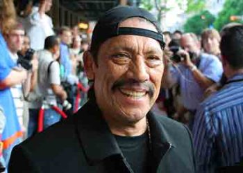 크리스마스 퍼레이드 그랜드 마샬 ‘대니 트레오’