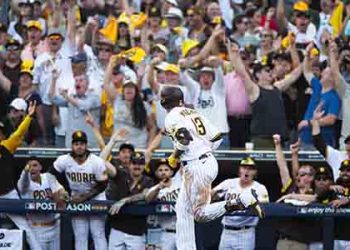 타격 살아난 샌디에고 NLCS 1승1패…승부 원점