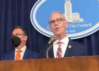 LA시의회, 이제 회의도 못열어..드레온, 세디요 의원 강력 저항