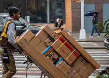 연말 쇼핑시즌 앞두고 배달업체들 신규채용 봇물