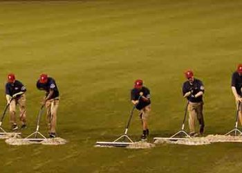 MLB 휴스턴-필라델피아 월드시리즈 3차전, 비로 순연