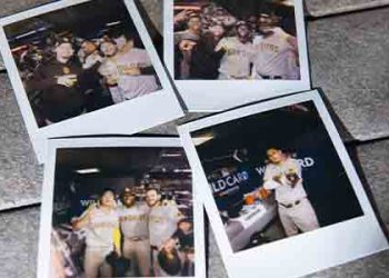 PS 첫 출전 김하성, 멀티히트 맹활약