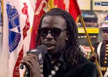 “앗 실수” 에릭 버튼, 월드시리즈 개막전 국가가사 틀려