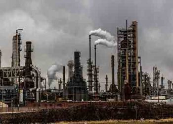 중국 ‘세계의 공장’ 지위 흔들…수출 점유율 빼앗겨