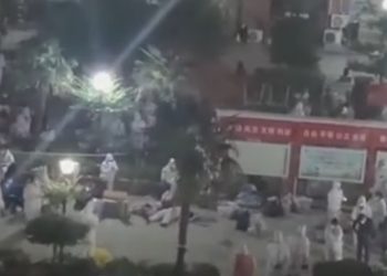 폭스콘 공장 코로나 직원 사망설 확산..중국 발칵 뒤집혀