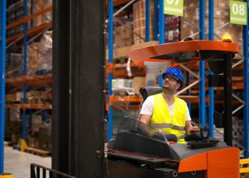 사업체 일자리 26.1만개 증가..예상치 훨씬 웃돌아, 실업률 3.7%