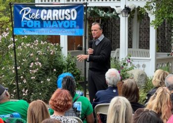 카루소, 한인타운서 비즈니스 리더들 만남..막판 버스투어