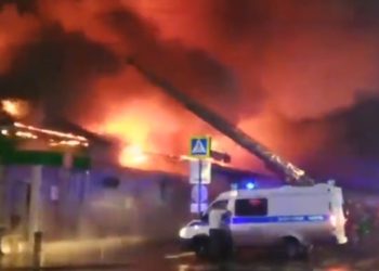 러시아 나이트클럽 화재 15명 사망…싸우다 조명탄 발사한듯