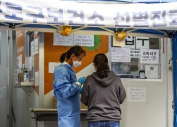 세계 코로나 최근 확진자, 한국·미국·일본 등 7개국이 전체 70%