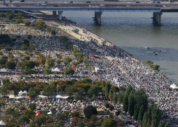 좋다면 한꺼번에 몰리는 ‘오버투어리즘’ 문제