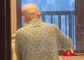 마지막 한끼 차려준 말기암 엄마 뒷모습…아들은 울었다