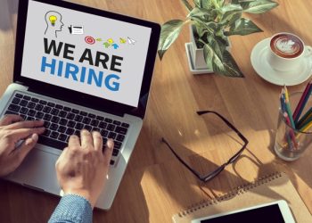 ‘걱정태산’ 한인업주들 “직원 반발 어떻게 감당하나..” 급여투명법 시행 우려