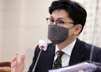 ‘이태원 희생자 명단공개’ 매체 고발쇄도…”반인권적 행동”