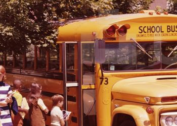 만취한 상태로 학생 28명 탑승 스쿨버스 운전