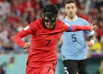 마스크 투혼  손흥민 “두려움? 맞으면 맞는거죠”